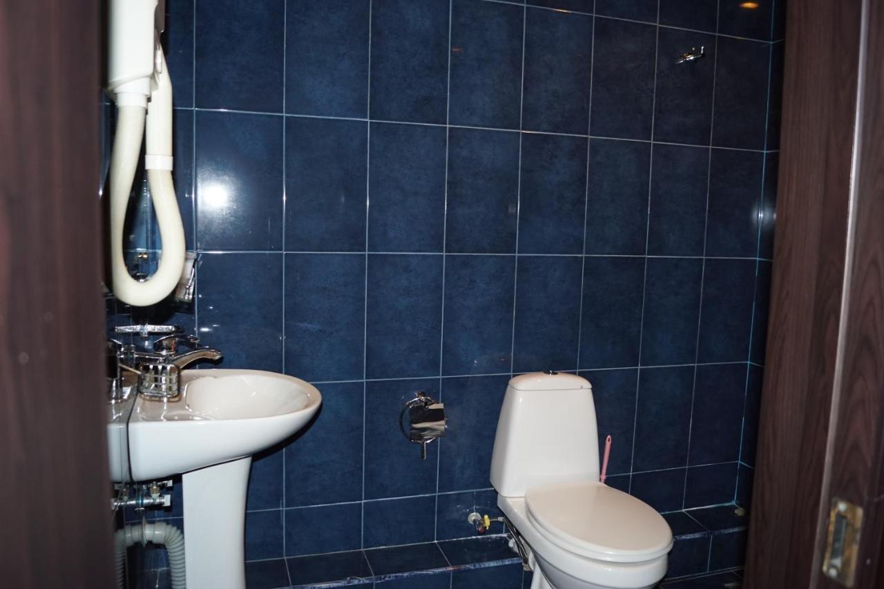 Iar Hotel バトゥーミ エクステリア 写真